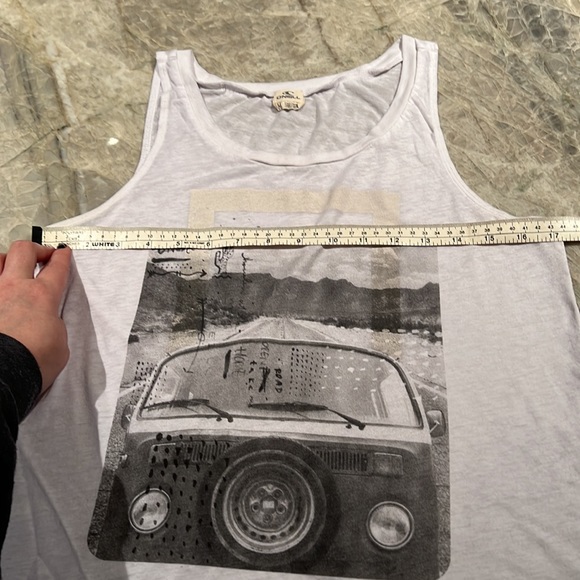 O’Neill White Sheer Tank Top, size medium - Picture 5 of 7